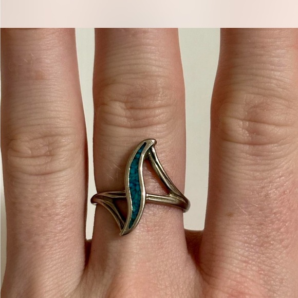Jewelry - Vintage Sterling Silver Turquoise Inlay Ring • Size 9